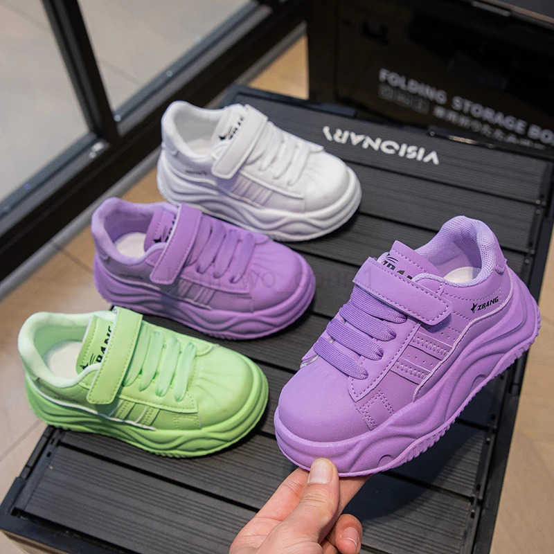 Childrens board shoes girls fashionable white shoes 2025 Spring and Autumn edition boys sports shoes Korean version M250812