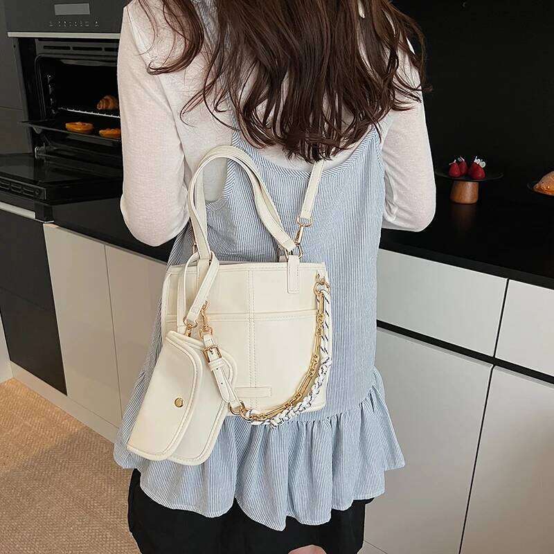 PU Leather Simple Crossbody Bags Large Capacity Black Sling Bucket Trendy Shoulder Bag Tote Handbag With Matching Clutch