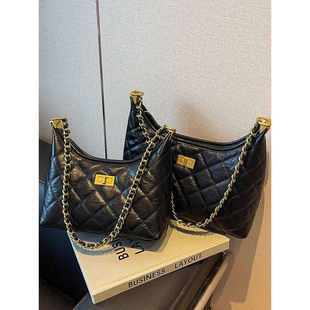 toteBag Shoulder bag ROSE NOIRE Niche Luxury Handbag For Women New Diamond Chain Fashion Versatile Elegant High End Single Crossbody Bag