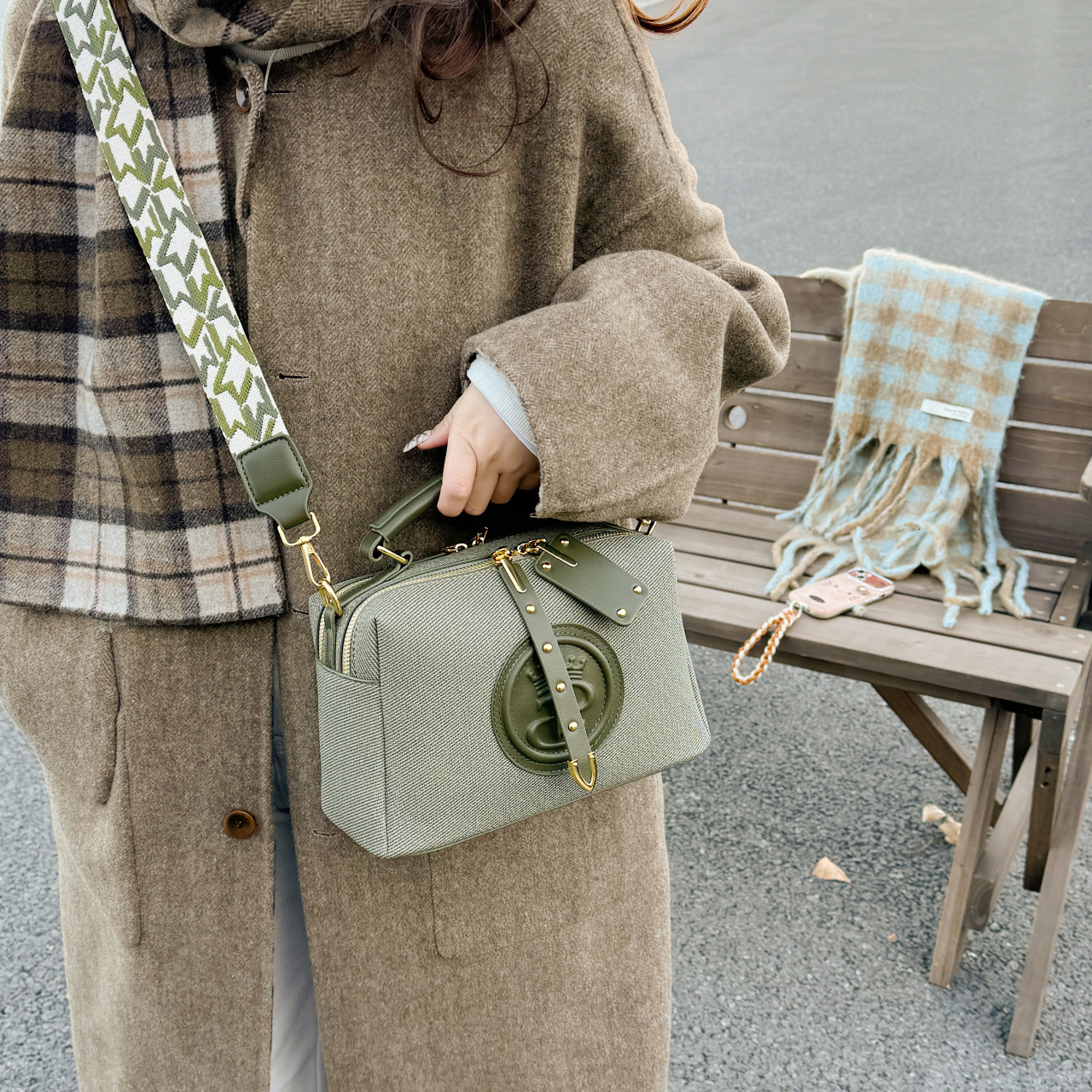 Free Shipping Fashion Boston Pillow 2025 New Women's Designer Handbag Multifunctional High-end Shoulder Crossbody Bag Commuting Bag Wallet