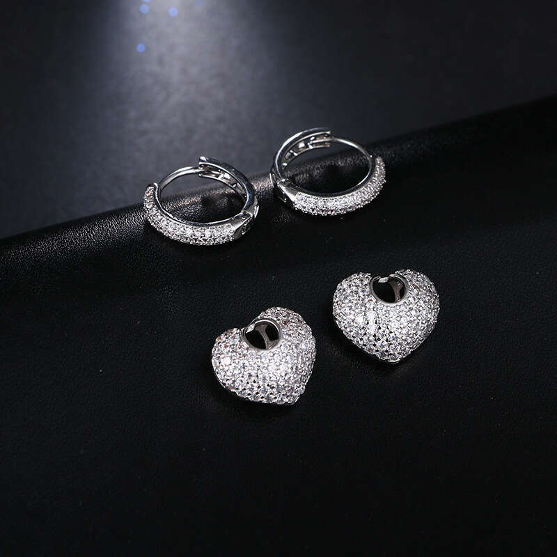 Gold-Plated Copper Zircon Earrings Sweet Full Dia Heart Ear Clips for Women Korean Style Accessories Jewelry