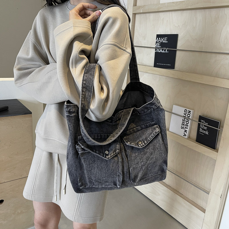 Handheld Denim for Women New Fashion Versatile Tote Commuter Large Capacity Underarm Bag