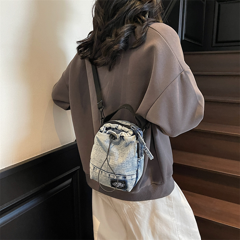 Casual Phone for Women New Versatile Small Drawstring Handheld Bucket Denim Crossbody Bag