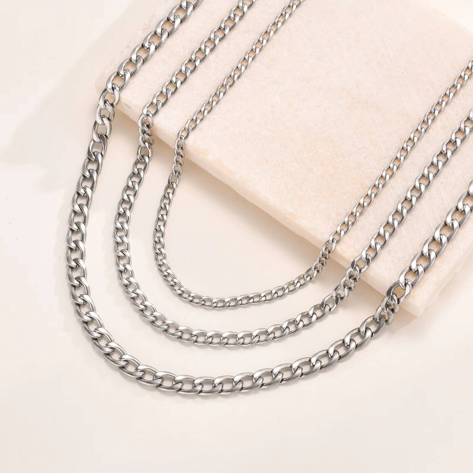 Hot-sale Curb Cuban Link Chain Chokers Basic Punk Stainless Steel Necklace for Men Women Vintage Black Gold Tone Solid Metal