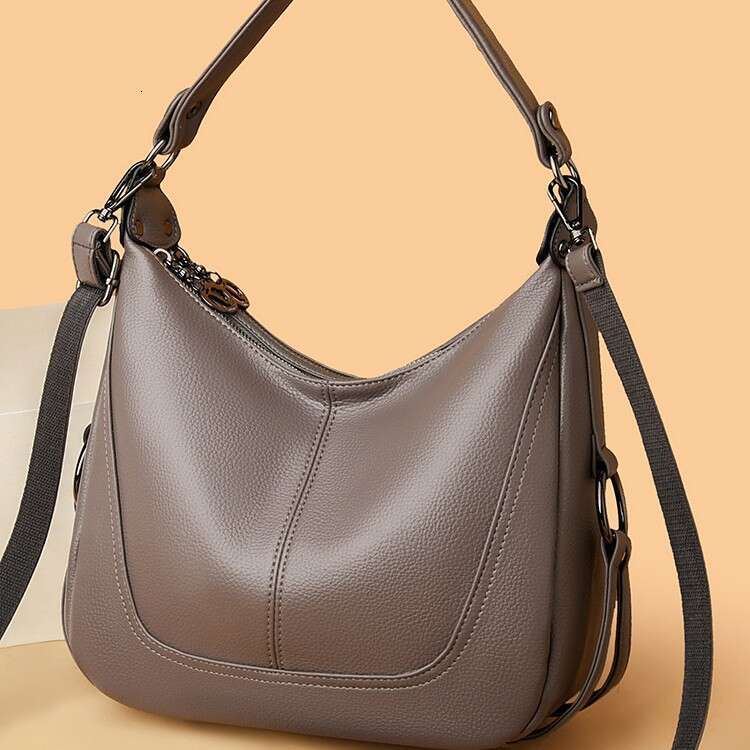 High-end Handbag Large Capacity Crossbody 2025 New Autumn Winter Tote Commuter Shoulder Women's Bag