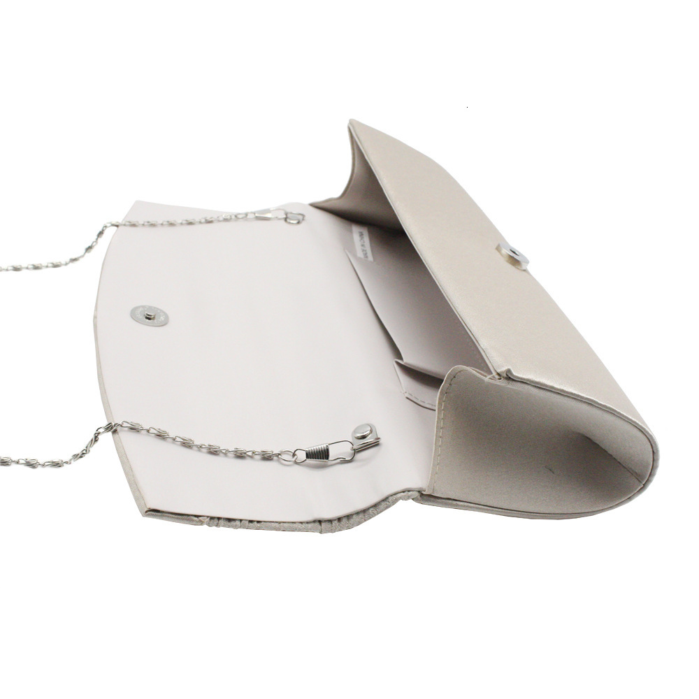 2025 Autumn New Card Bag Banquet Bag Flower shaped Water Diamond Light Luxury Elegant and Atmospheric Chain Designer Bag Women's Wallet