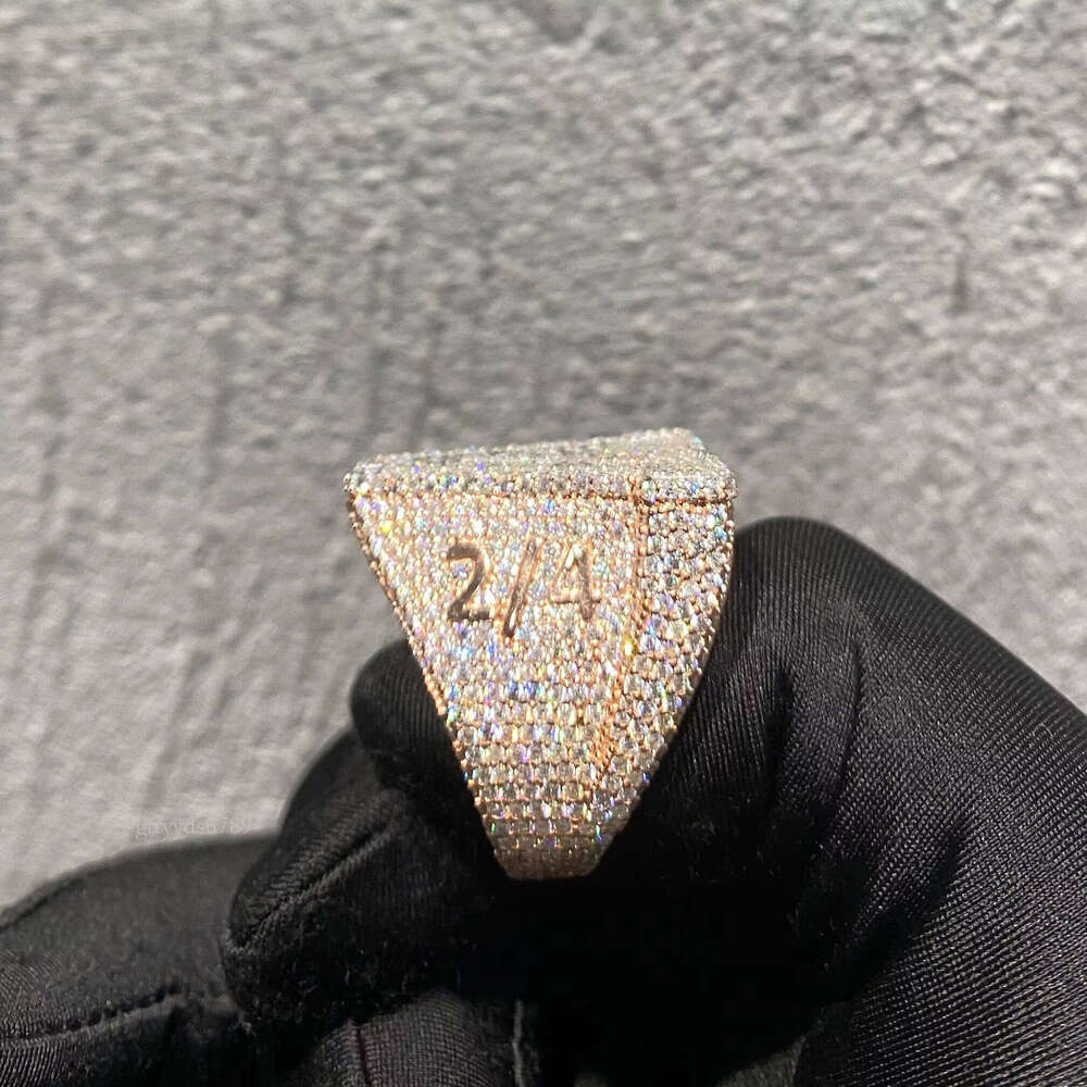 The new ring10K 14K Gold Plated Champion Rings for Men Iced Out Silver Baguette Cut Moissanite Ring