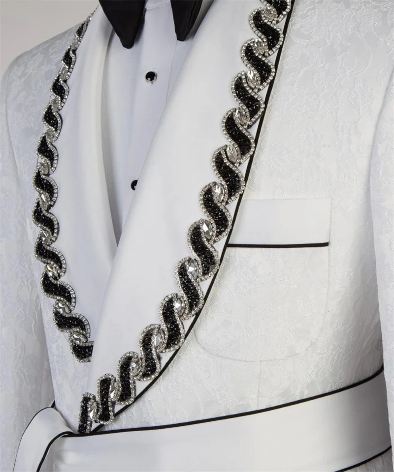 Modern Men Suits Jacquard Tailor-Made 2 Pieces Set Shawl Lapel Jacket Beading Blazer Double Breasted Groom Customized Coat Pants Plus Size