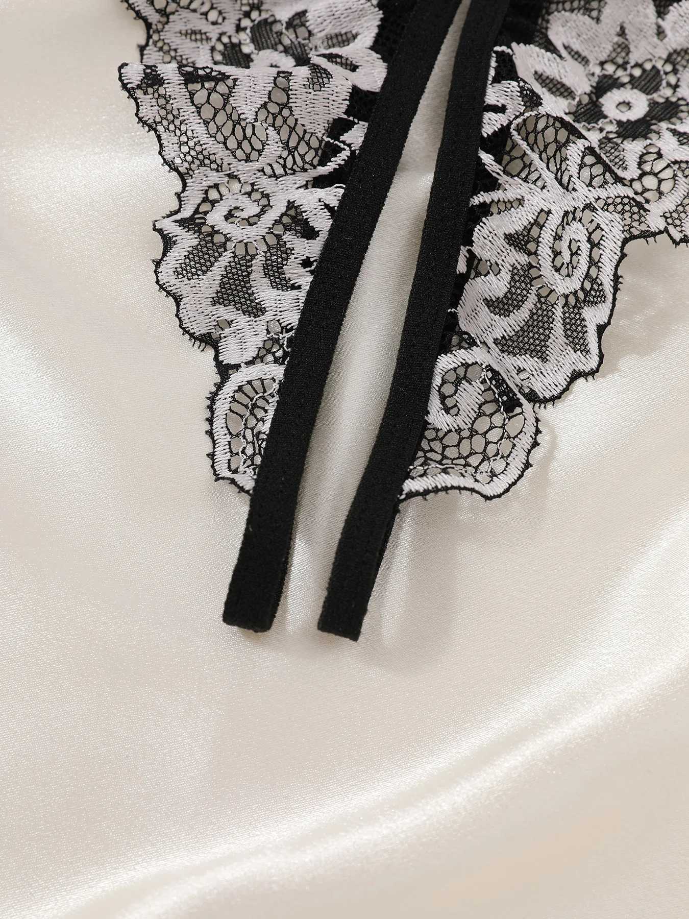 Women Sexy Lingerie Bra Thongs Sets Ultrathin Lace Lingerie Set Temptation Erotic Open Bra Crotchless Outfits For Pretty GirlsXJ250812