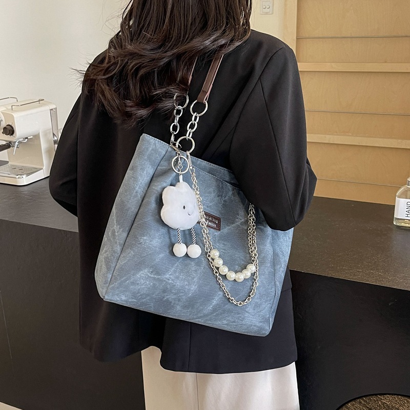 Design Tote for Women New High-End Feel Shoulder Fashion Versatile Commuter Large Capacity Crossbody Bag