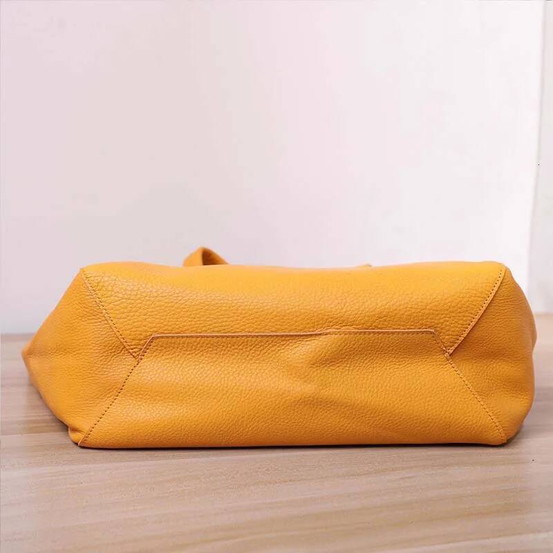 2025 High quality Real Cowhide leather Tote bags simple Women's handbag Travel Outdoor Commuter daily School Shopper bag large ddmymarket