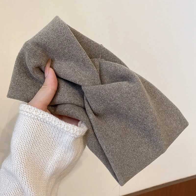 Korean Style Wide Cross Bands for Women Solid Hairband Elastic Sports Yoga Wear Girls Hair Band Hair Accessories New X250812