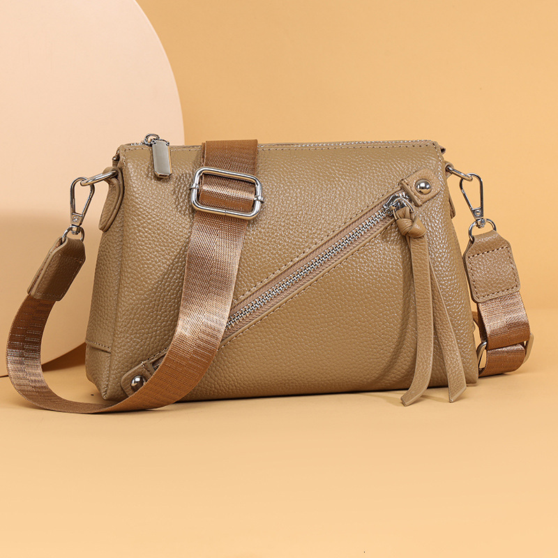 2025 autumn new women's shoulder bag Korean version versatile leather niche design women's handbag designer bag women's crossbody bag