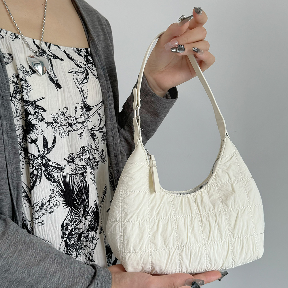 Cream Puff Girl Cloud Pleated Handbag Fashion Cloth Single Shoulder Dumpling Sweet Cool Underarm Women s Bag ddmymarket