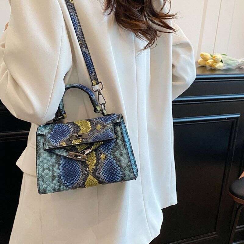 Women's 2025 New Snake Skin Pattern Handbag Shoulder Crossbody Textured Lock Small Bag