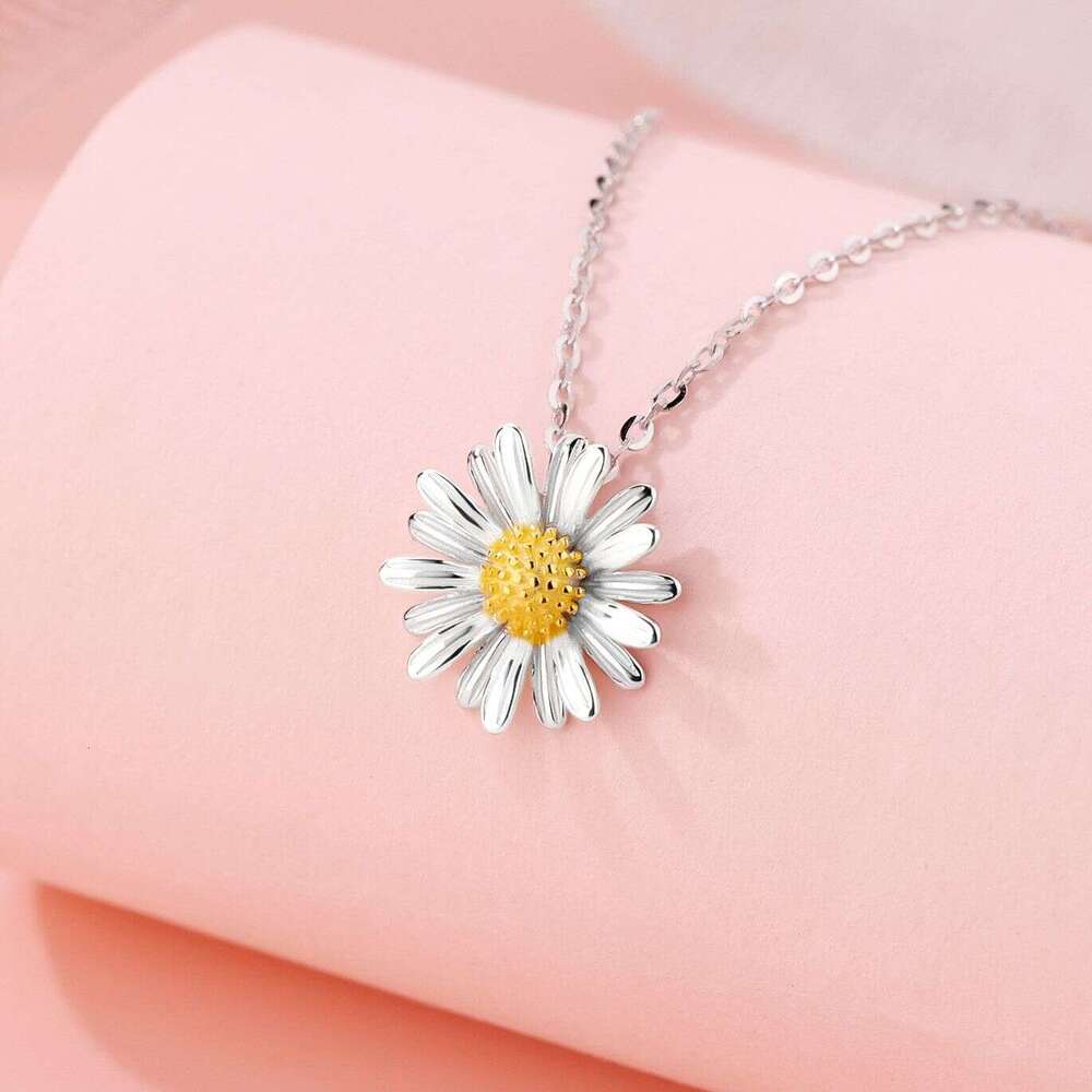 Little Daisy Necklace S Pure Sier Korean Fashion Suower Pendant Sweet Fresh Collarbone Chain Accessory