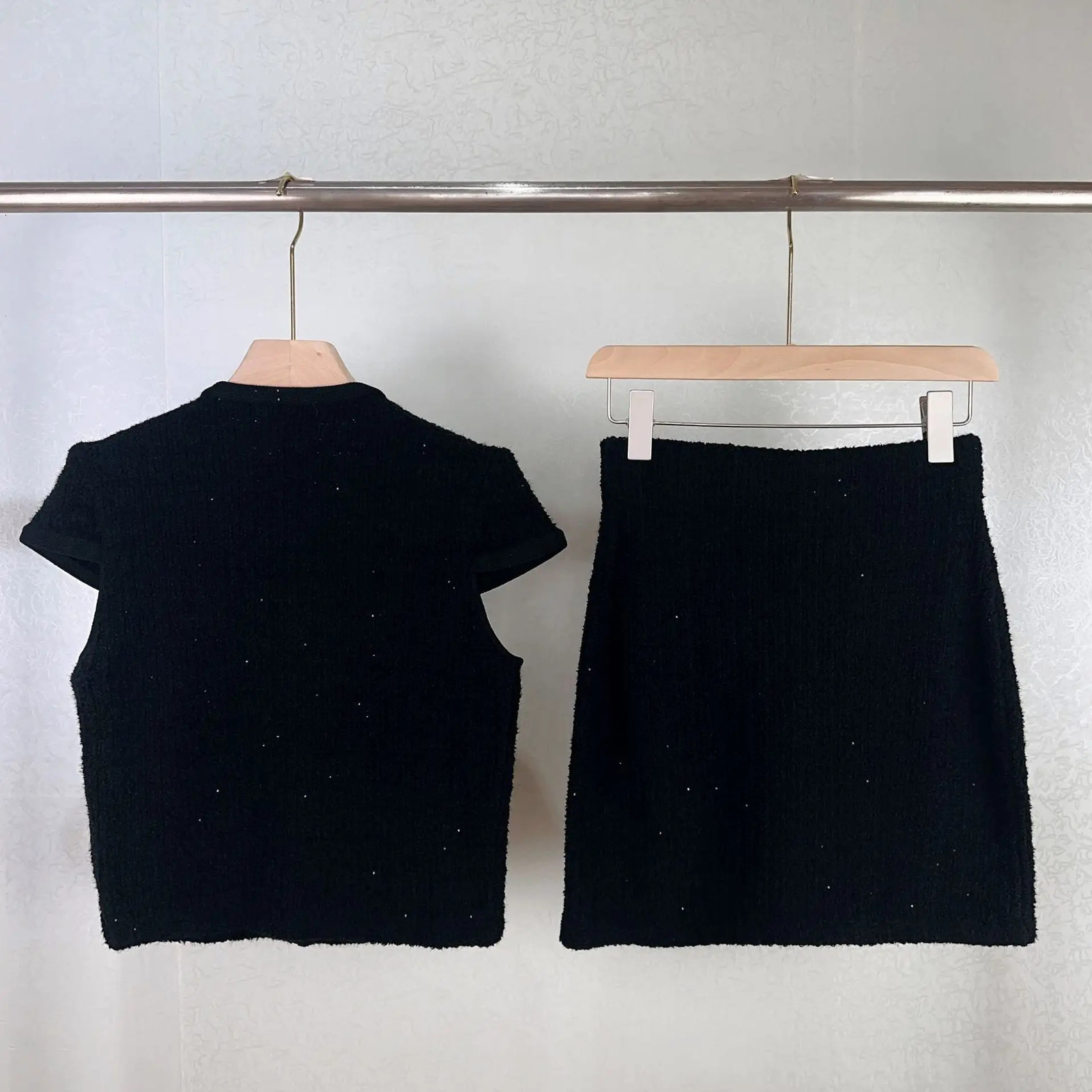 Quality Summer Autumn Diamond Knitted Two Piece Women Set Sweater Short Skirts 2pcs Outfits 250811
