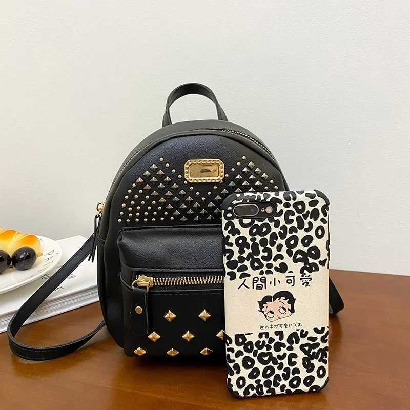 Riveted small schoolbag new womens school bag leisure backpack Y250811