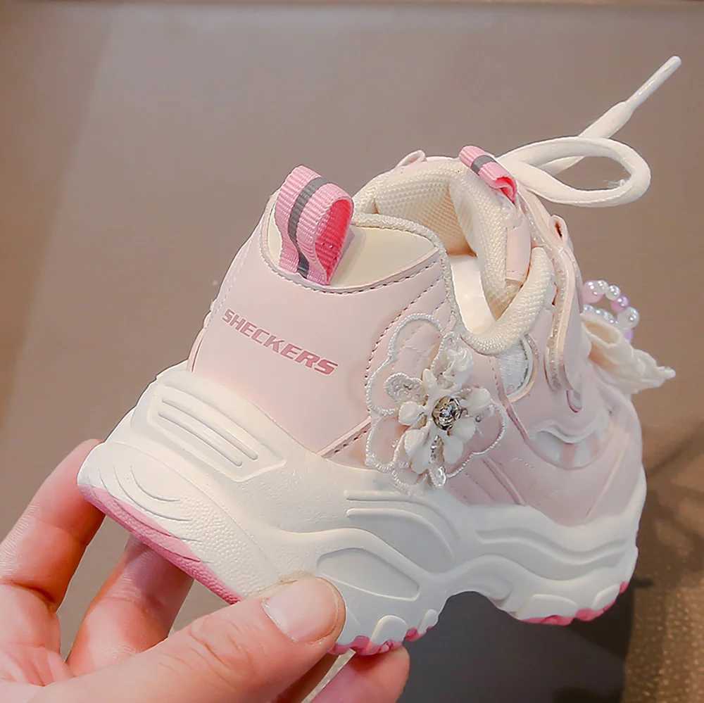 Korean Sle Sport Shoes For Girls Trend Fashion Butterfly Teenager Girls Sneakers Luxury Outdoor Par Running Shoes For Girls XJ250812