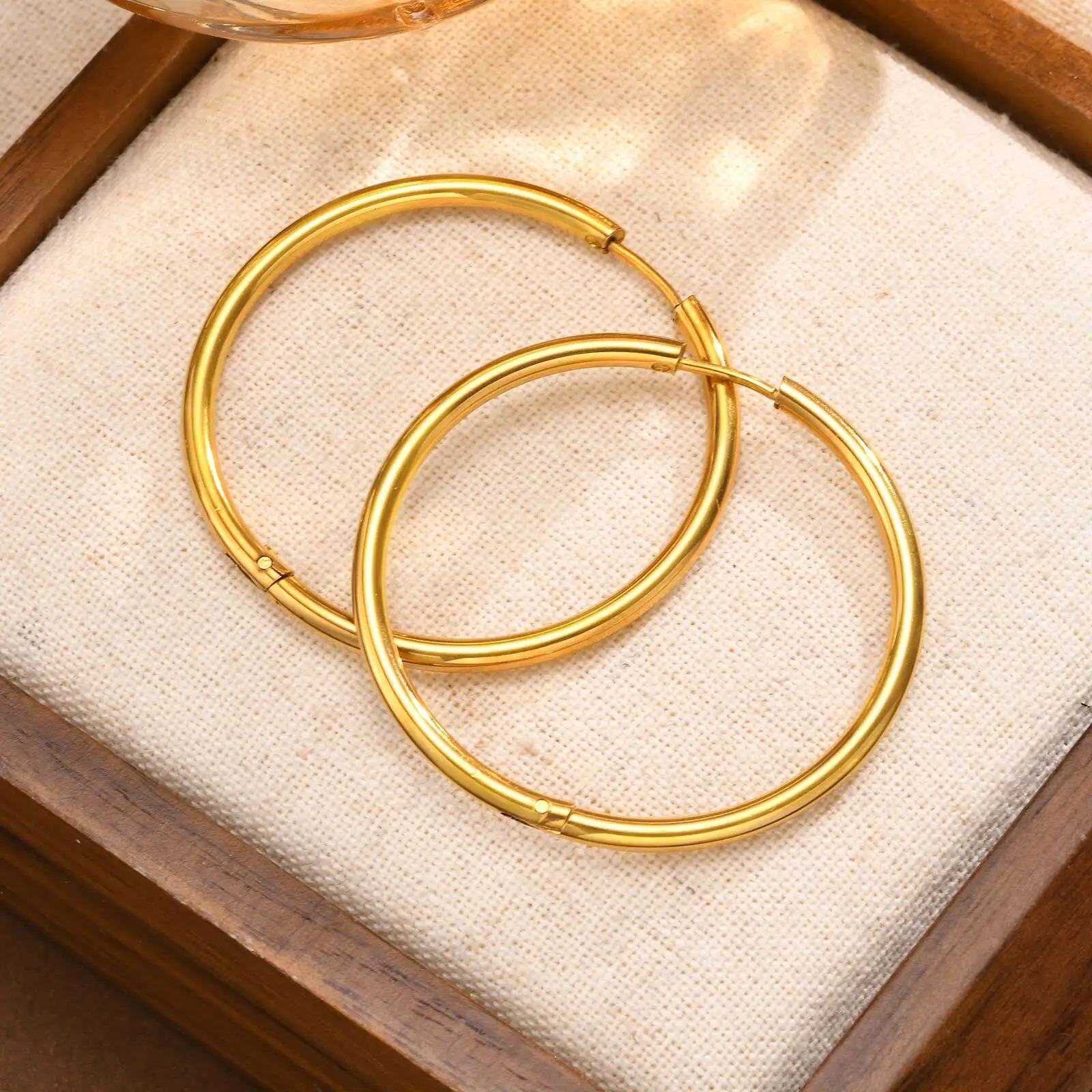 Minimalist Circle Hoop Earrings for Women Simple Stainless Steel Round Earring 250805