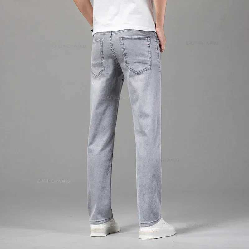 Summer Brand Mens Fit Straight Lightweight Cotton Stretch Jeans Business Casual High Waist Thin Light Gray Jeans Mens Pants X250812