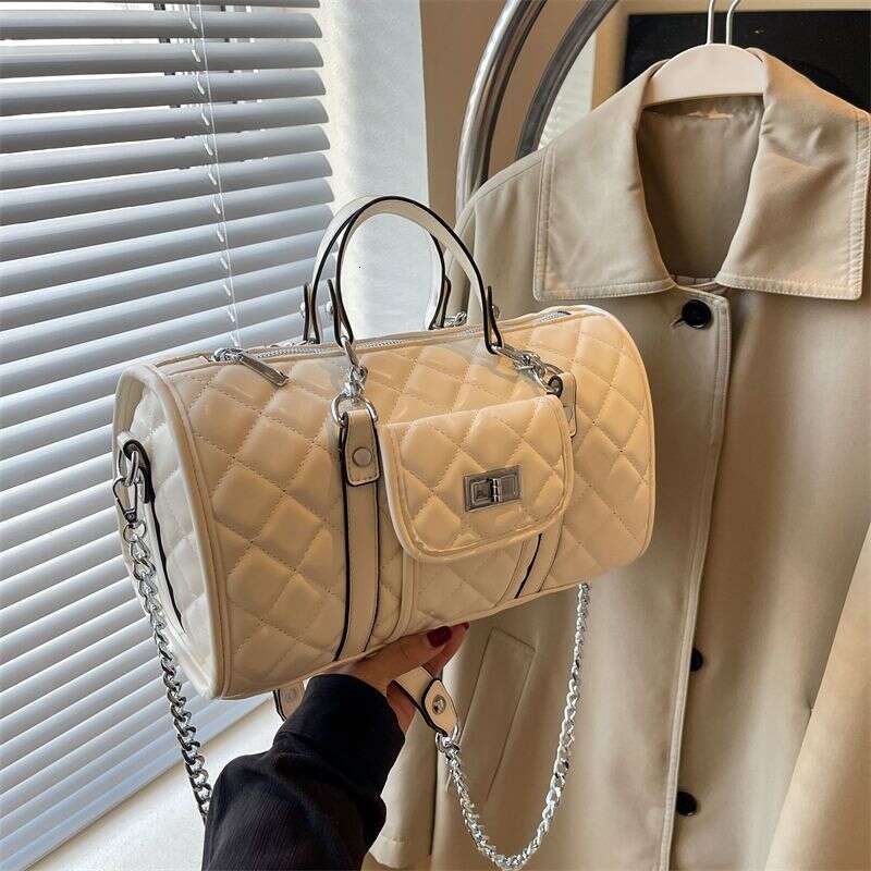 Europe the United States portable pillow ladies spring and summer 2024 new high-grade rhombic chain shoulder slung bag