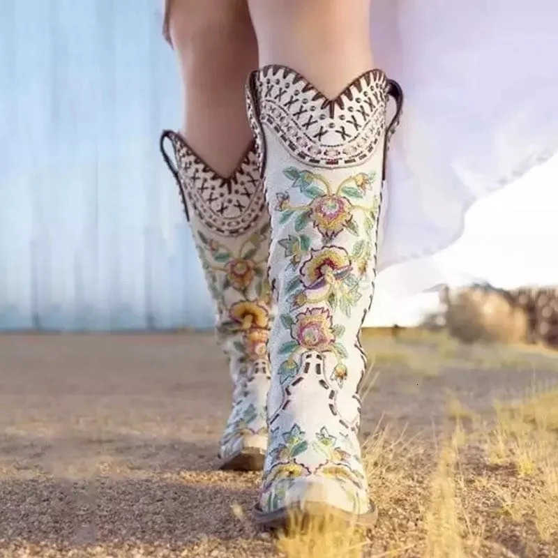 White Embroider Western Boots For Women Leather Chunky Heels Cowboy Boots Slip-on Shoes M250812