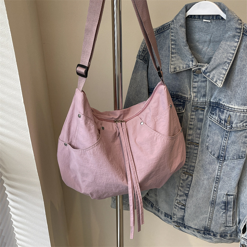 Luxury bag designer bag Casual Dumpling Bag Texture Wrinkle Versatile Large Capacity Crossbody Bag Women's Bag 2024 New Model for Class Commuting