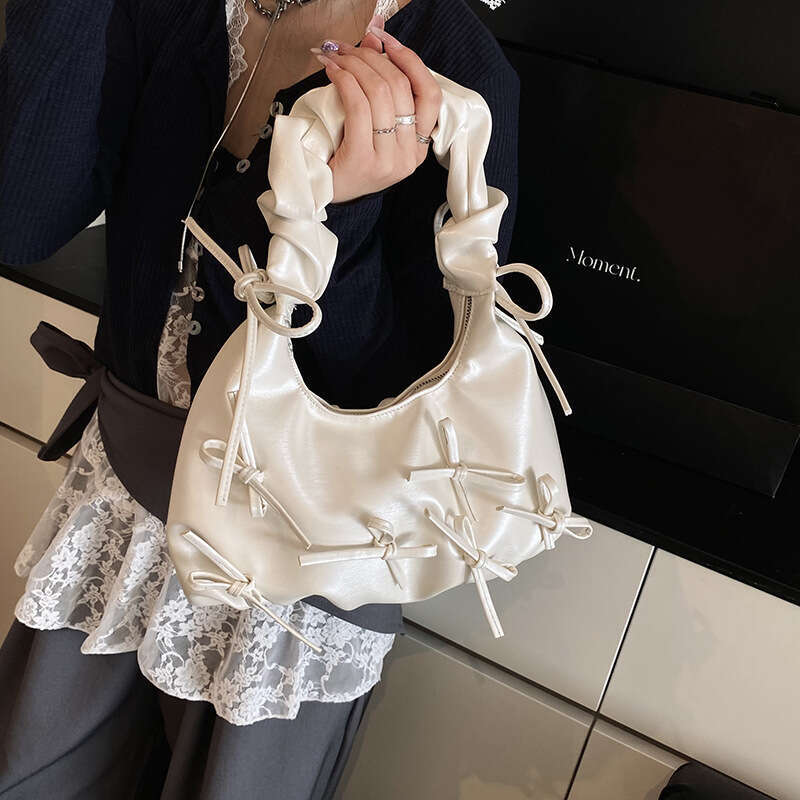 Cool Style Sweet Bowknot Underarm for Women 2025 New Versatile Casual Commuter Niche Ruched Design Cloud Bag