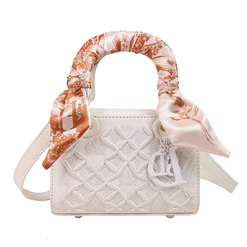 Heavy Embroidery Quilted Mini Crossbody High-End Feel Scarf Shoulder Handbag Women's Bag