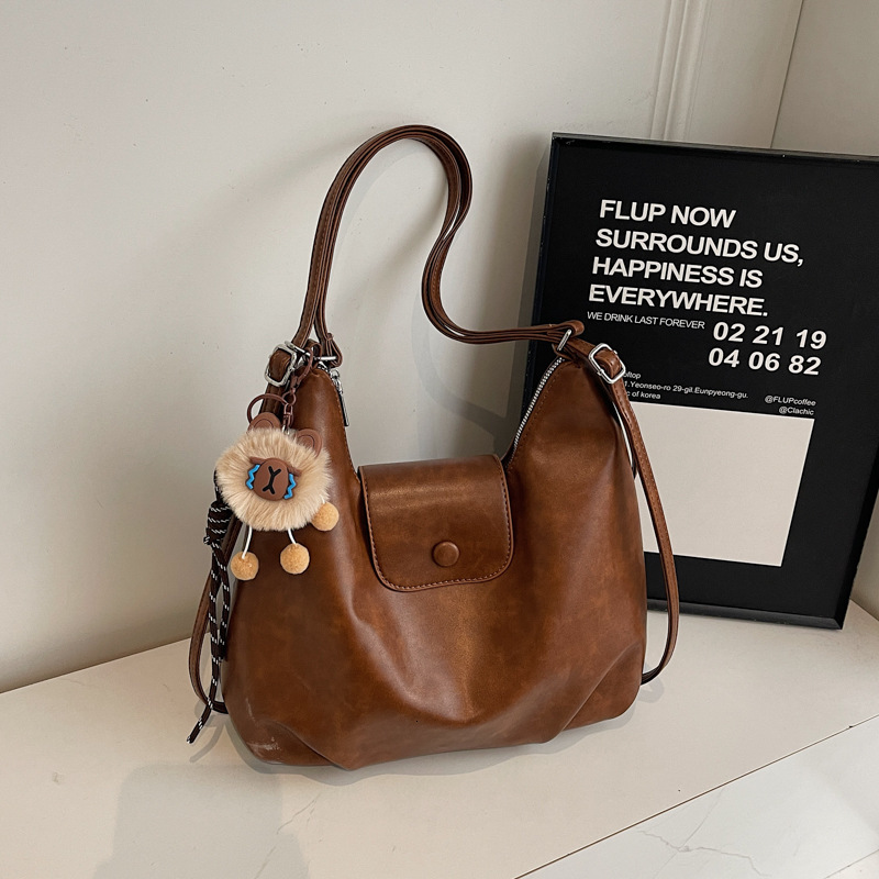 Designer Bag, Retro Style, Large Capacity, Luxury Bag, Women's 2025 Commuting Backpack, Single-shoulder Handbag, Crossbody Bag