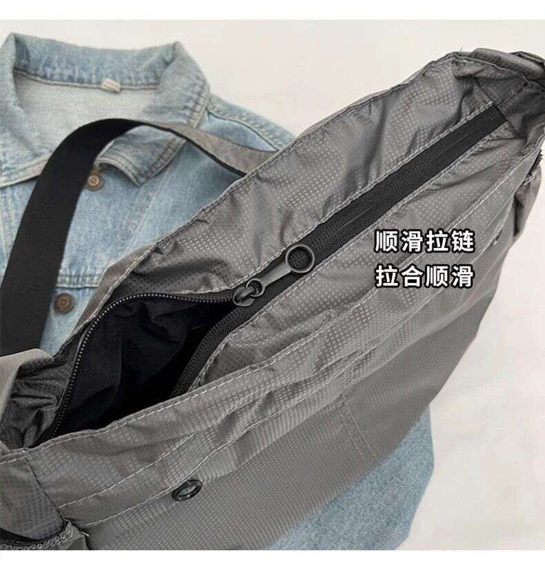 High-End Nylon Dumpling Unisex Crossbody Simple Sports Style Large Capacity Casual Shoulder Tote Bag