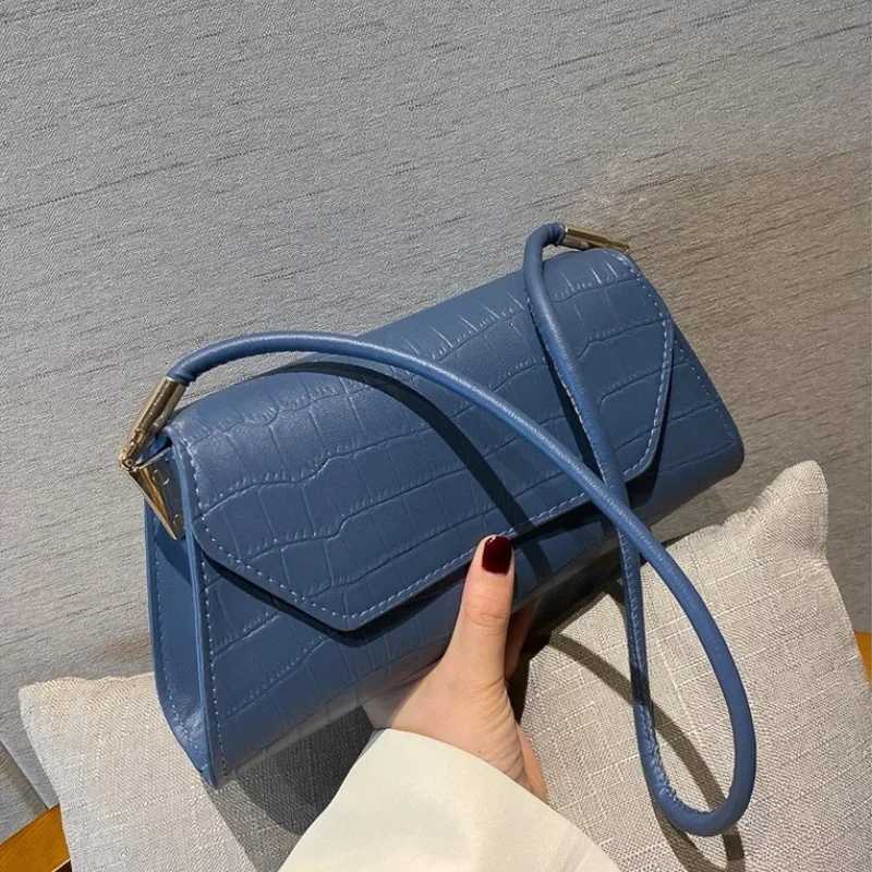 Faionable Small Underarm Bag New Sle Versatile Womens Handbag Soft PU Leather Classic Clutch Underarm Purse Bag Z250812