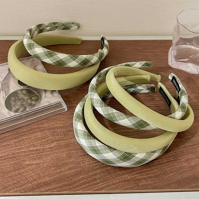 Fresh Summer Green Hair Bands Padded Sponge Hair Hoops for Women Fashion Daily Travel Dress Thick Air Cushion Band X250812