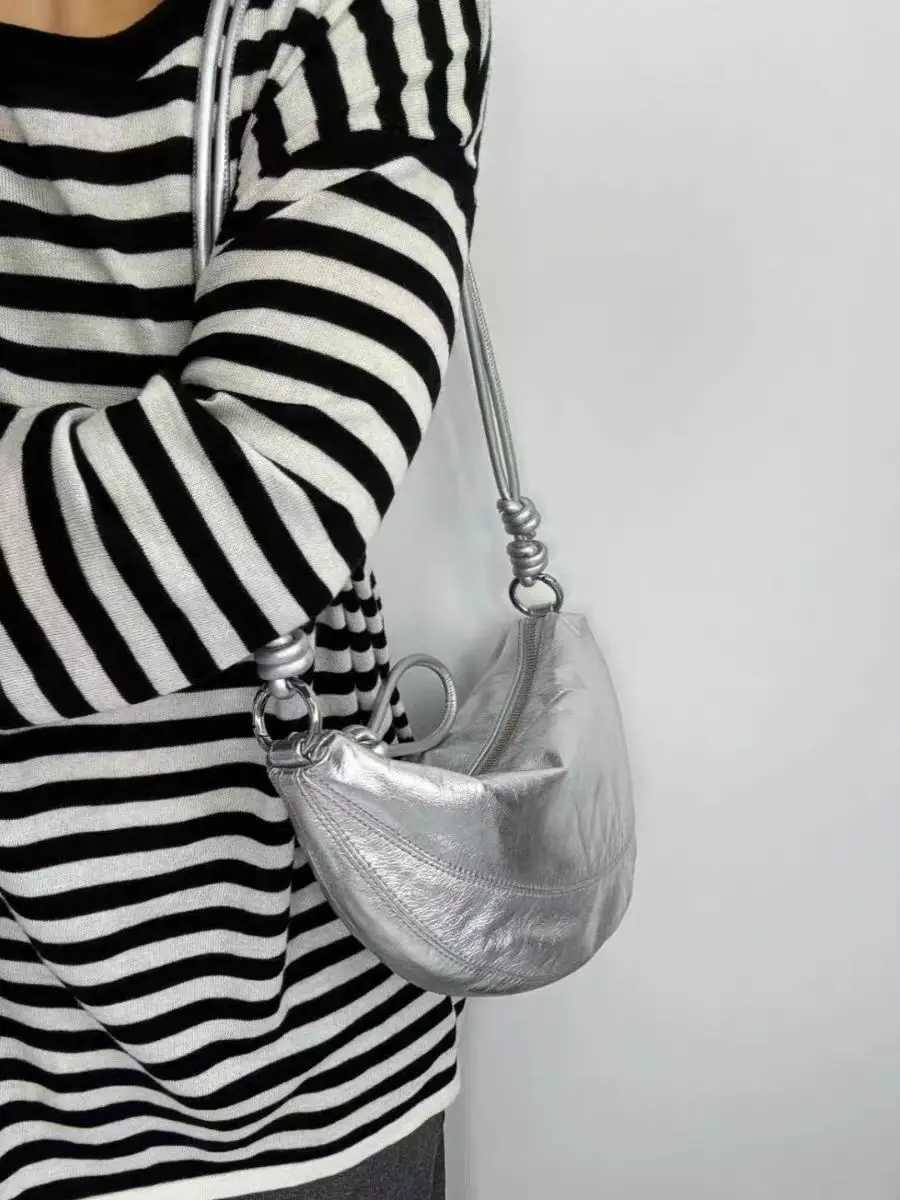 Silver Crossbody Bag Korean Style Fashion Simple Versatile Single Shoulder Bag Commuting Portable Underarm Bag Z250812