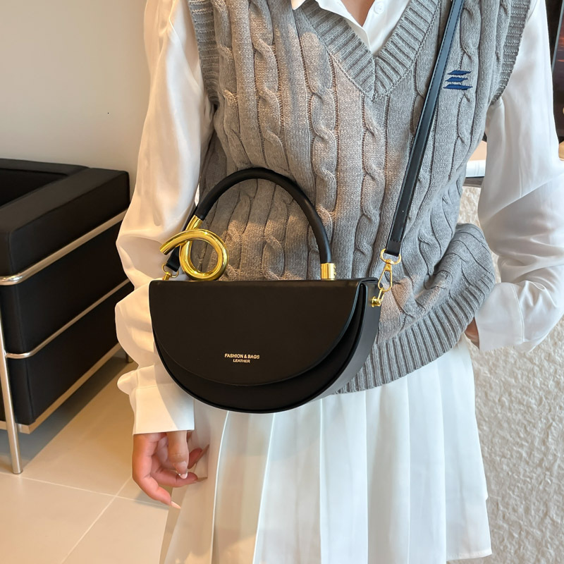 2025 Autumn New Women s Shoulder Bag Niche Design Fashionable Autumn New women s bag Designer Bag Autumn Retro Women s Crossbody Bag Armpit Saddle Bag