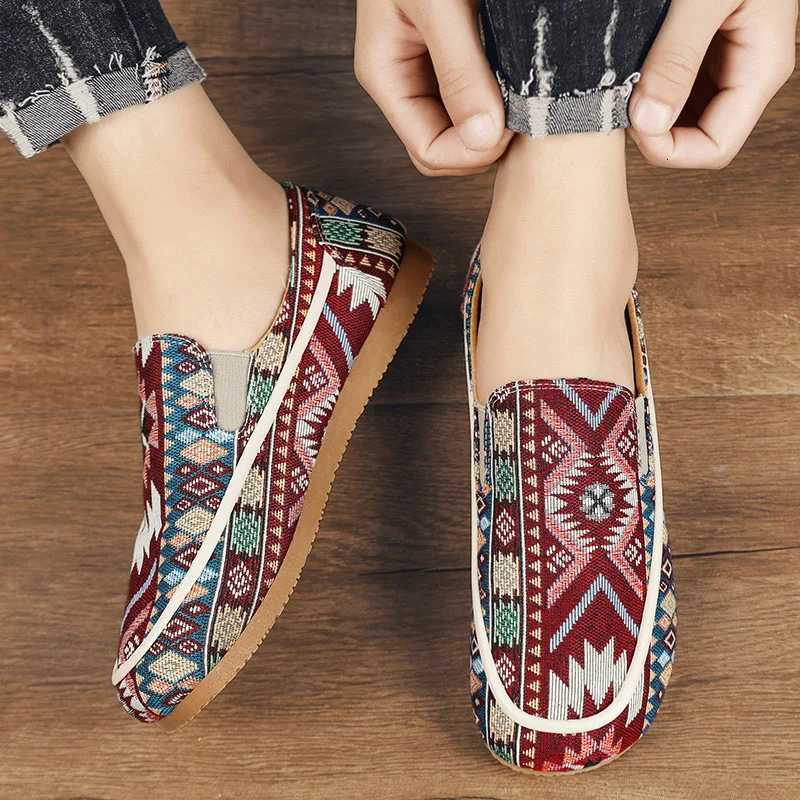 Mens Slip-On Sneakers Loafers New Fisherman Sneakers Shoes Mens Flat Casual Shoes for Men Summer Mens Shoes Z250812