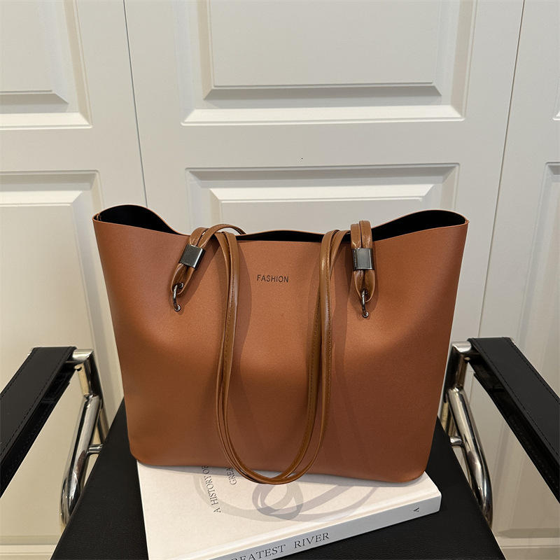 Large Capacity Fashion New Casual Oil Wax Leather Solid Color Women s Single Shoulder Underarm Tote Bag ddmymarket