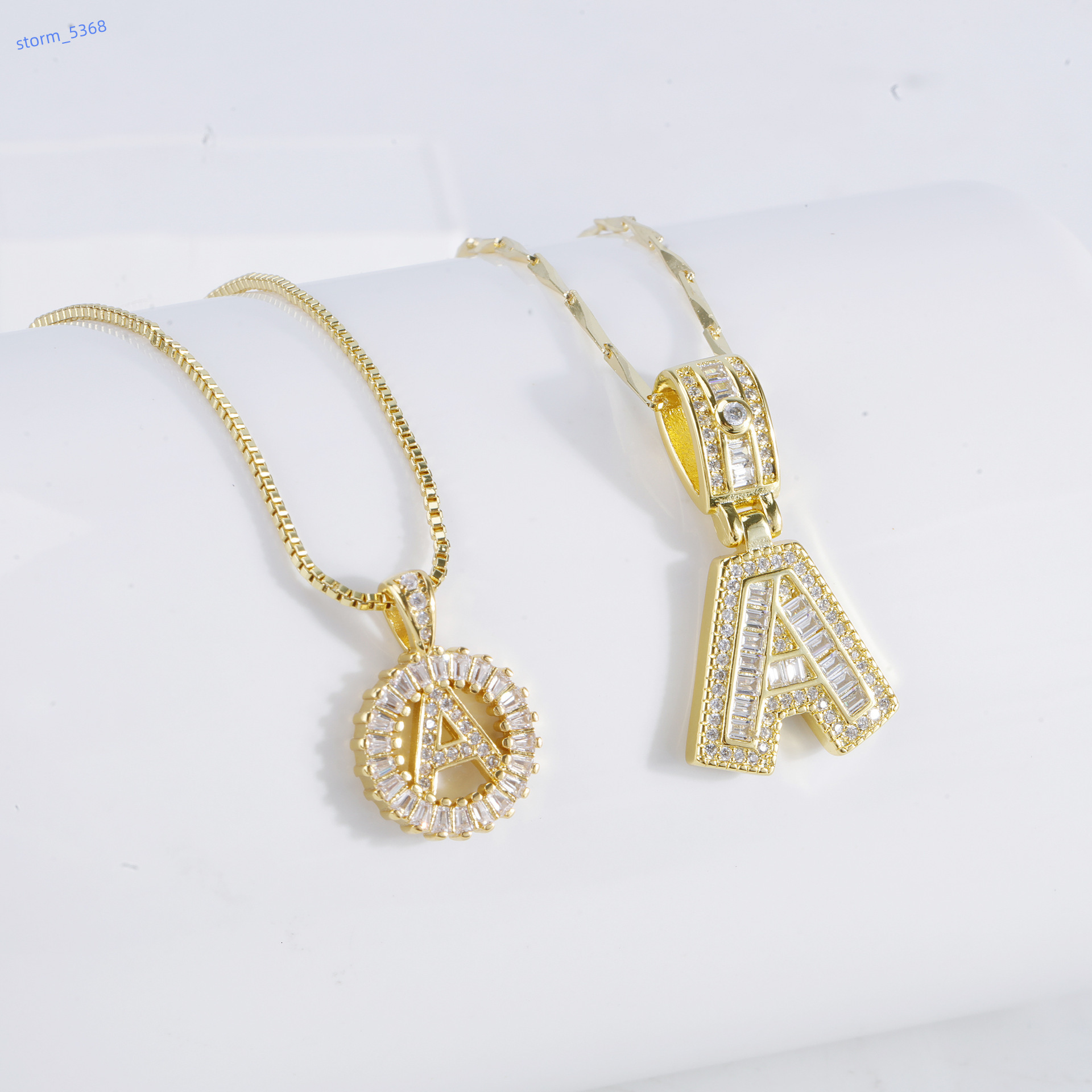 Full Diamond Rock Sugar 26 Letter Necklace for Women Light Luxury Niche High-end Jewelry