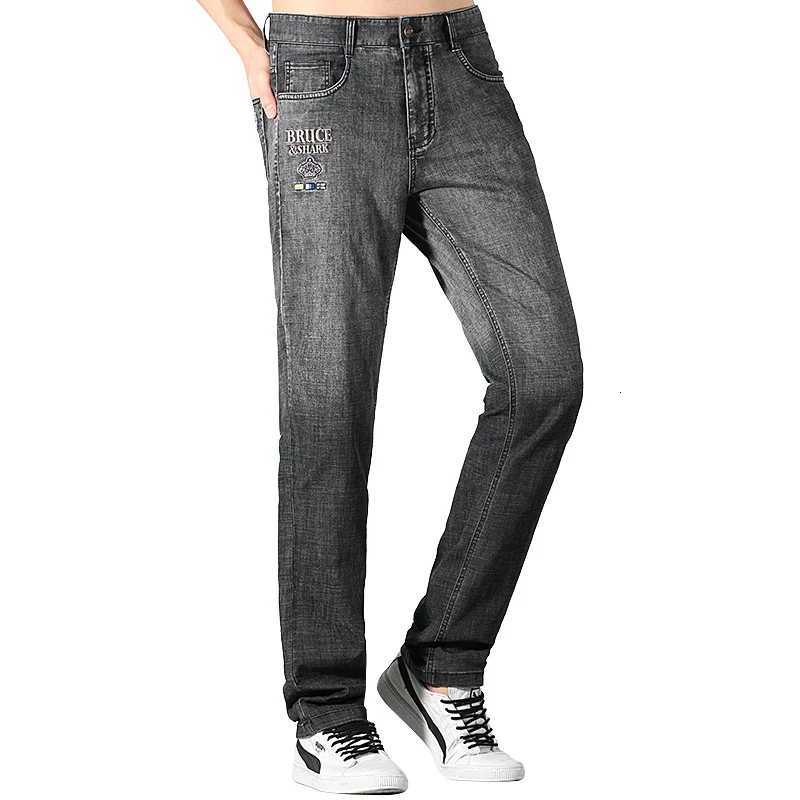 New Summer Gray Jeans for Men Stretch Loose Mid Waist Mens Jeans Bruce Straight Leg 2024 Fashion Men Denim Pants X250812