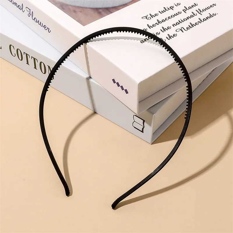 Fashion Hair Band Wen Plastic Bezel Elegant Solid Color Thin Edge Toothed Non-slip Hair Hoop Bands Girls Hair Accessories X250812
