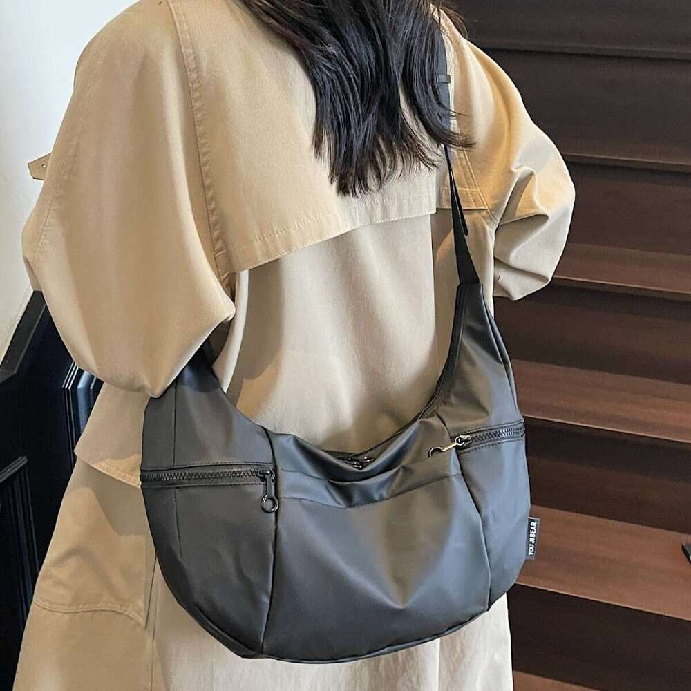 Lightweight Versatile Nylon Small for Women 2025 New Casual Crossbody Commuting Super Popular Shoulder Dumpling Bag