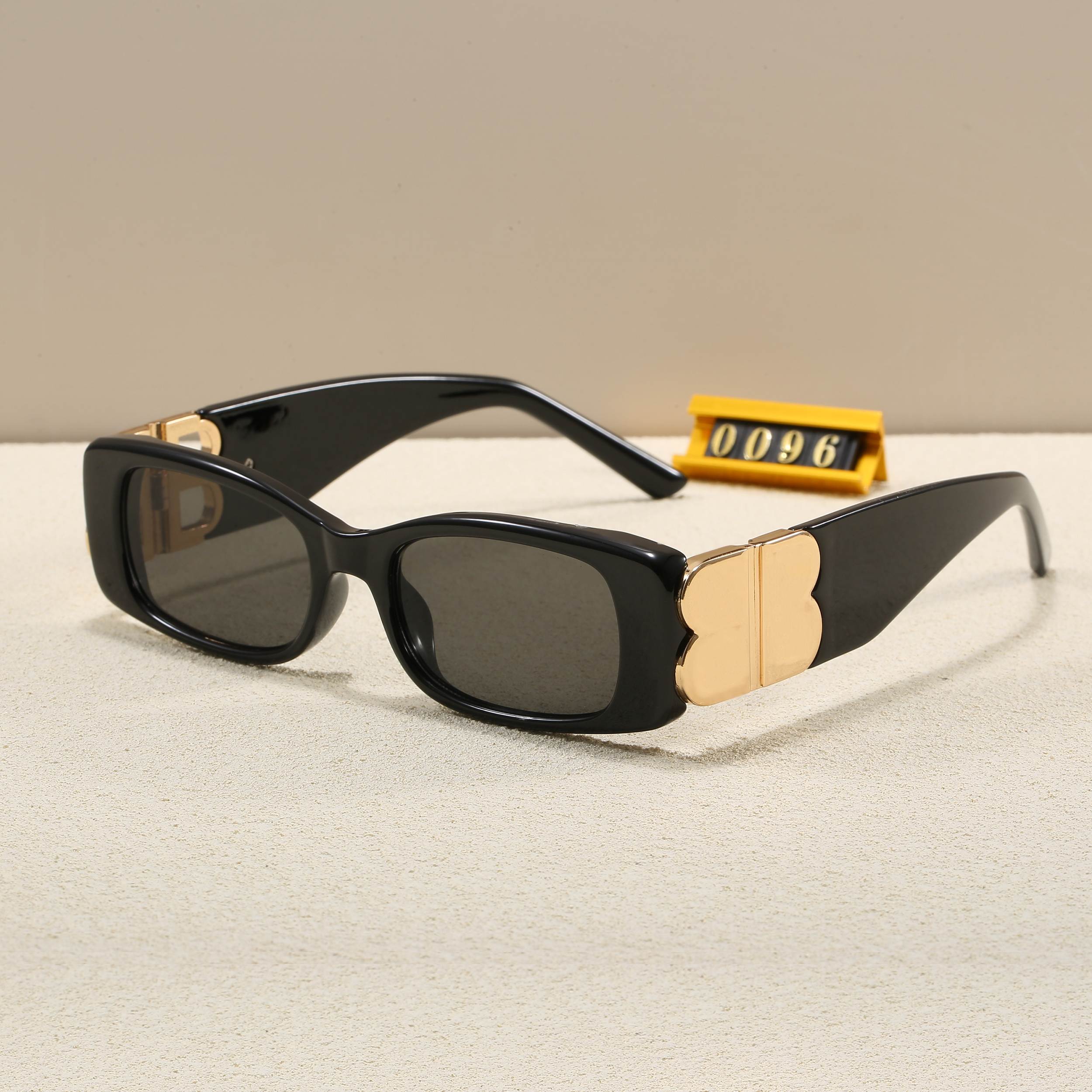 2025 Luxury Designer Sunglasses Men For Women Classics Black Rectangular Acetate Square Gold Metal Bb Logo Beach Shading UV protection Glasses With BoxBb0096