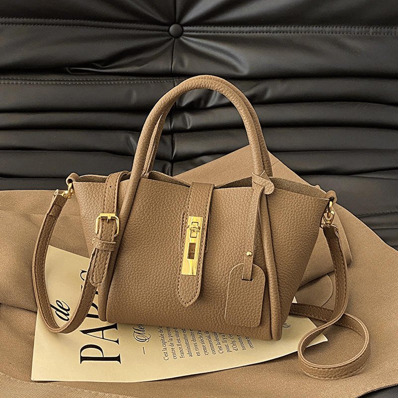 Designer Bag Tote Bag Spring Luxury Bag Summer Trend Versatile Handbag For Women New Retro Tote Bag High-quality Texture Single Shoulder Crossbody Bag