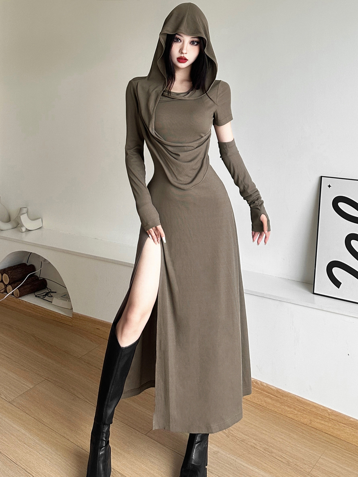 2025 retro wasteland style design women's hooded dress elegant pleated slim fit high waist spicy girl long dress fashion new designer