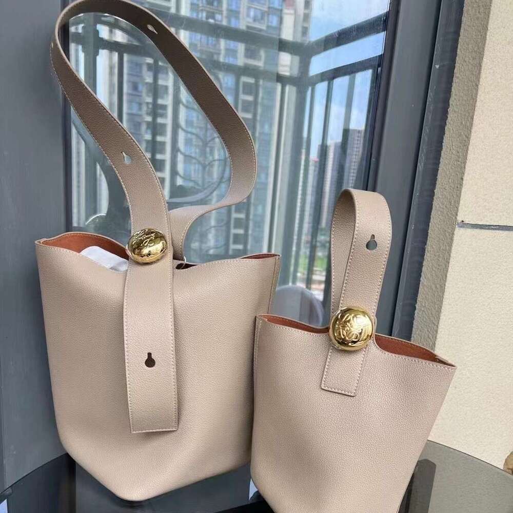 Correct Version Luo's New Pebble Bucket Leather Shoulder Crossbody Handbag