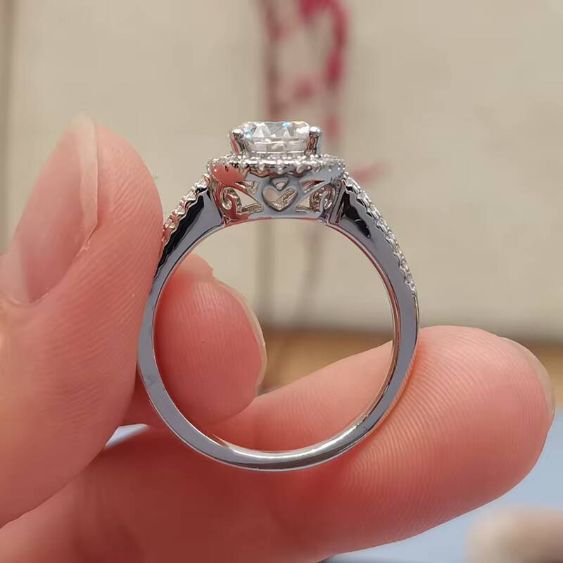 Beautiful Wedding Rings Dropshipping 0.5ct 1CT Sterling Silver Engagement Diamond Moissanite Ring