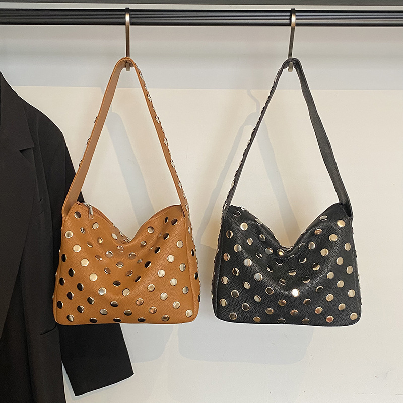 Fashion Design Box Shoulder New Rivet Inlaid Personality Underarm Bag