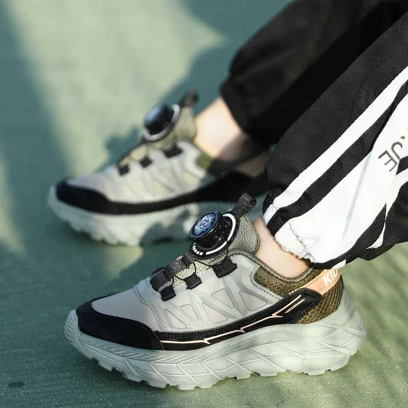 Fashion Knob Sports Shoes For Boys Comfortable Platform Children Casual Shoes Kids Designer Sneakers Breathable Child Sneakers T250812