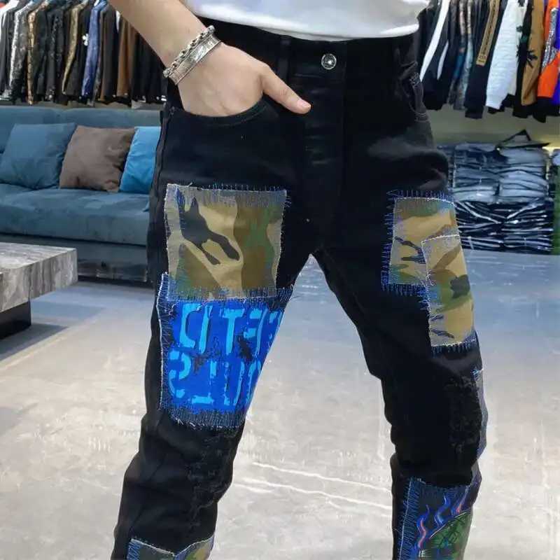 2023 Fall High Street Abstract Art Print Patchwork Jeans Camouflage Stitching Hip Hop Jeans Men Retro Blue Pants Beggar Jeans X250812